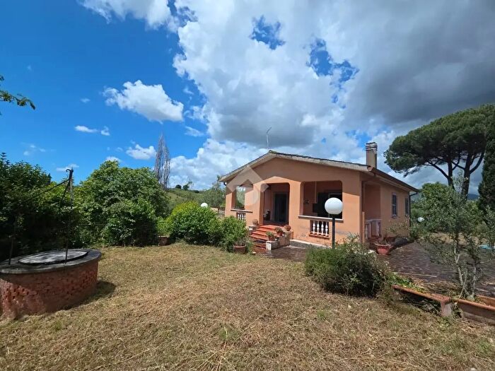 Casa quadrilocale in vendita in Velletri