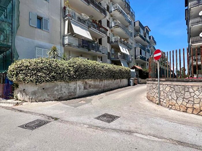 Appartamento quadrilocale in affitto in Via Giacomo Puccini, Centro, Marano di Napoli