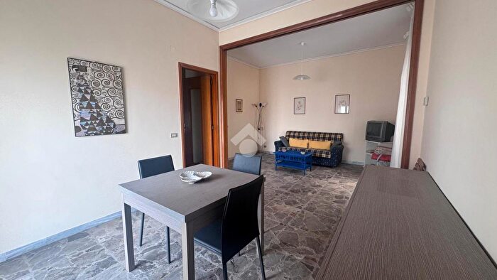 Appartamento bilocale in vendita in Piazza VannAntò, Ragusa