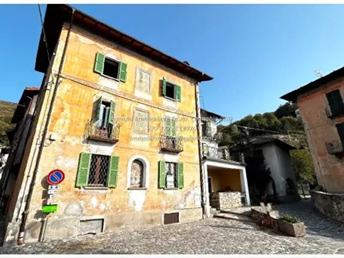 Casa con 6 locali in vendita in Via per Cannobio, Trarego Viggiona