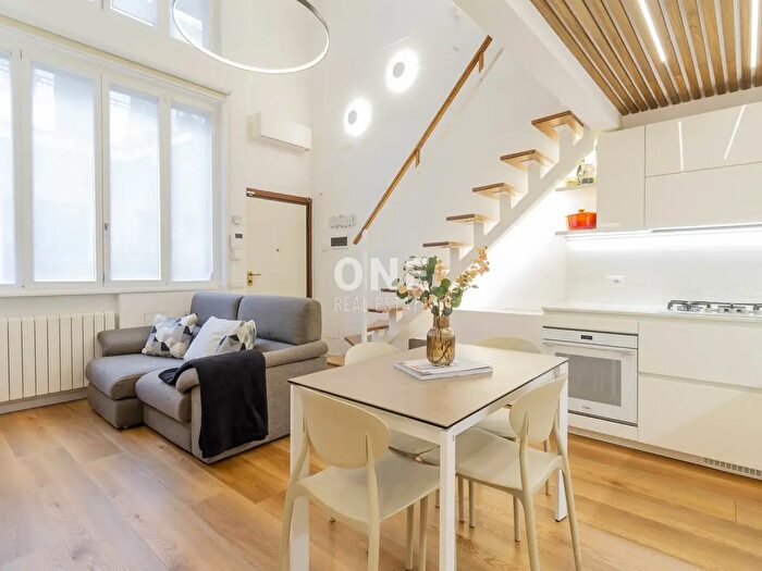 Appartamento trilocale in vendita in Via Pierfrancesco Mola, Milano