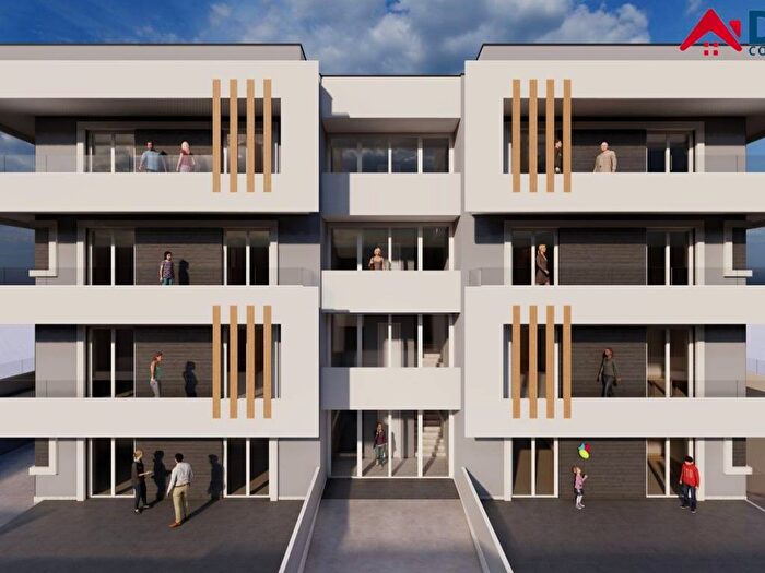 Appartamento quadrilocale in affitto in Via Francesco Saverio Nitti, Parete