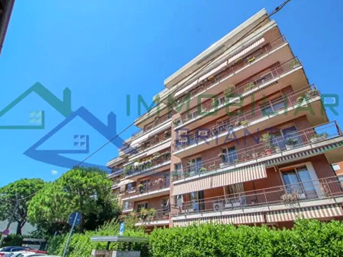 Appartamento quadrilocale in vendita in Via Goffredo Mameli, Gallarate