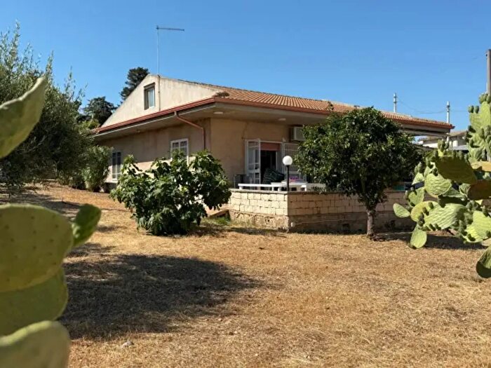 Casa con 5 locali in vendita in Strada Provinciale Marina di RagusaDonnalucata, Ragusa