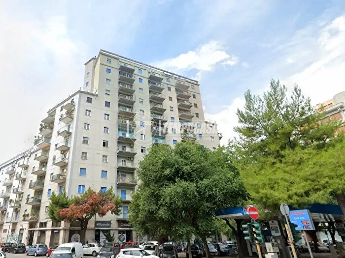 Appartamento quadrilocale in vendita in Via Matteo Luigi Guerrieri, Foggia