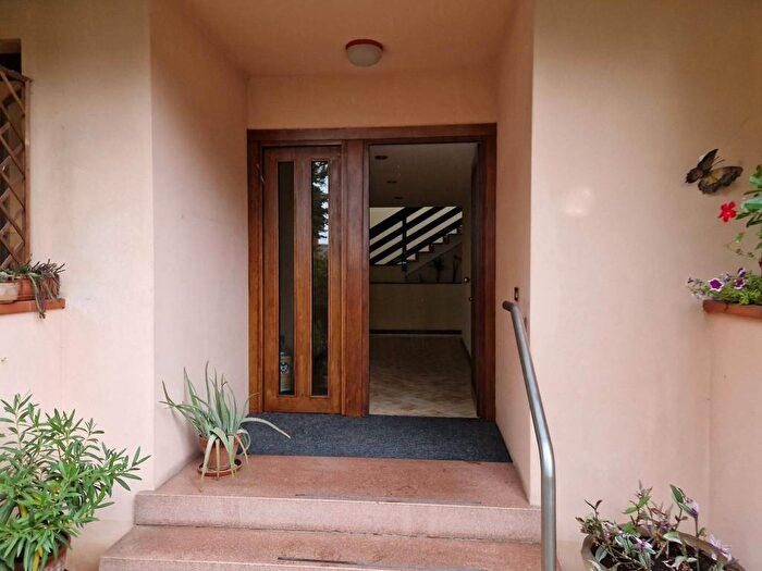Appartamento trilocale in affitto in Via Firenze, Centro, Ponte San Nicolò