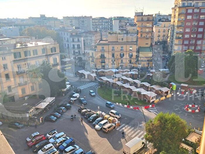Casa trilocale in affitto in piazza degli artisti, Arenella, Napoli