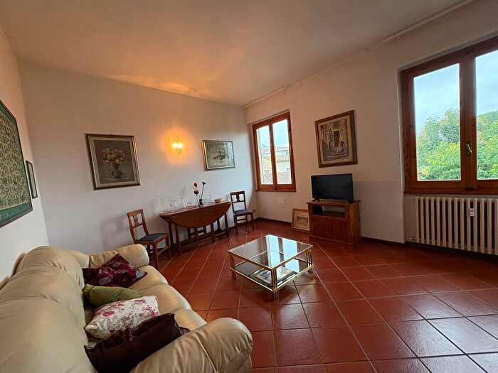 Appartamento con 5 locali in vendita in Firenze