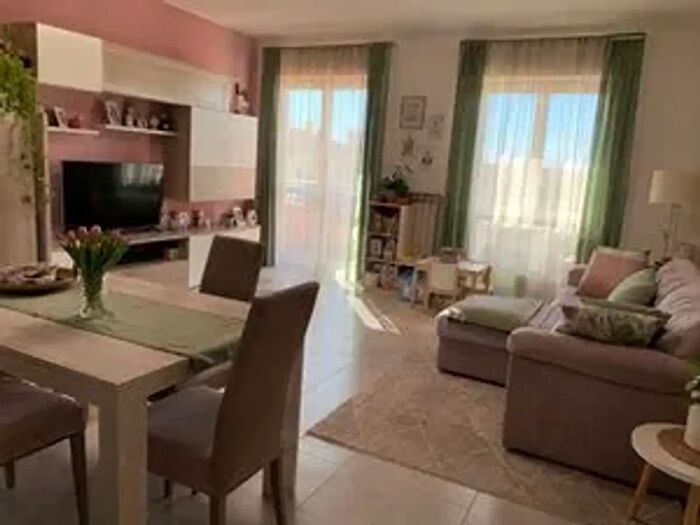 Appartamento trilocale in affitto in Via Vittorio Veneto, Brembate