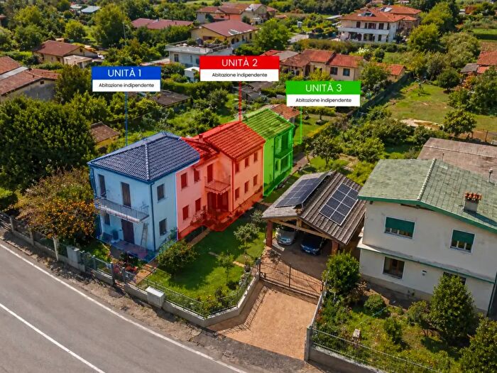 Casa con 9 locali in vendita in Via Guido Bergamo, Montebelluna
