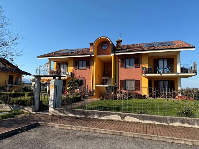 Appartamento quadrilocale in vendita in Via Accastello, Cavour