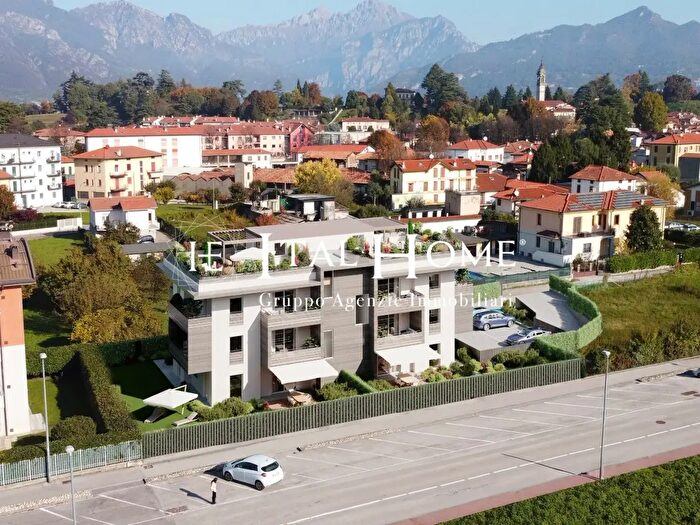 Appartamento quadrilocale in vendita in Giovanni Paolo II, Oggiono