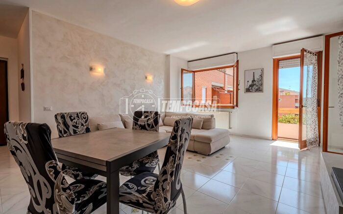 Appartamento trilocale in vendita in Via Luigi Einaudi, Viterbo