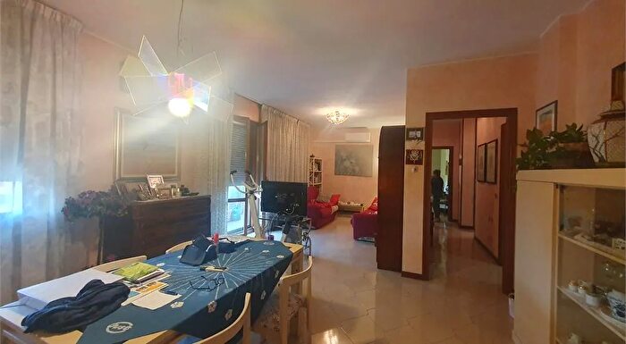 Appartamento con 6 locali in vendita in San Prospero Via Turati, San Prospero