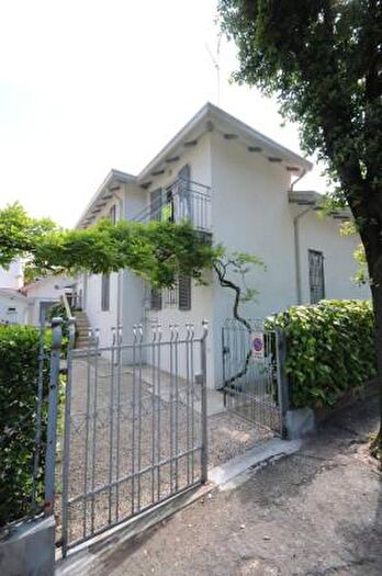 Appartamento con 5 locali in affitto in Viale Giacinto Martinelli, Riccione