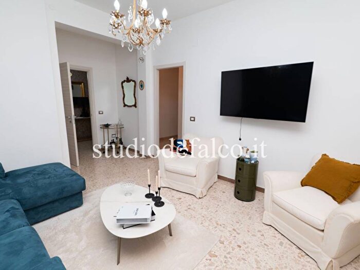 Appartamento quadrilocale in affitto in Via Giacinto Gigante, Arenella, Napoli
