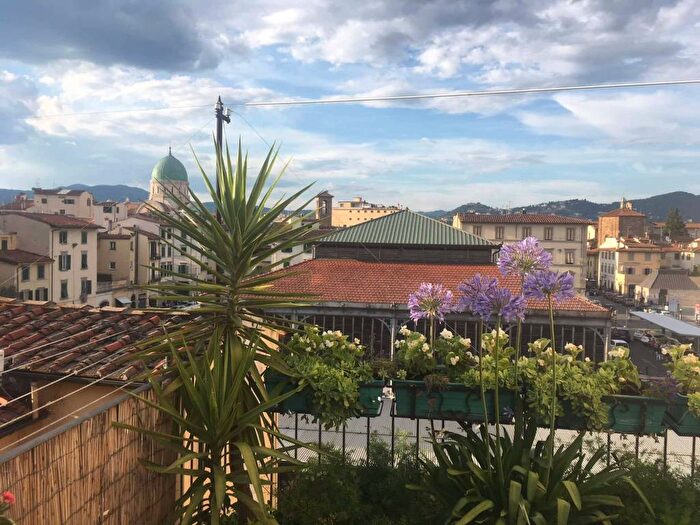 Appartamento trilocale in affitto in Via dell'Agnolo, Sant'Ambrogio, Firenze