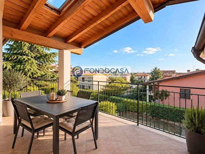 Appartamento trilocale in vendita in Via Unità d'Italia, Desenzano Del Garda