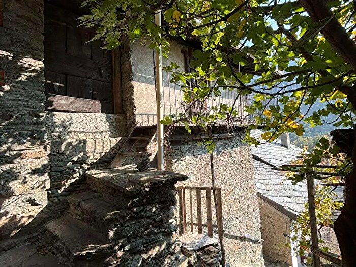 Casa con 5 locali in vendita in Pilliolet, Chambave