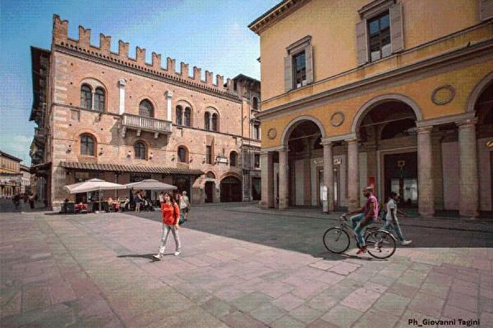 Appartamento con 5 locali in vendita in Reggio Emilia