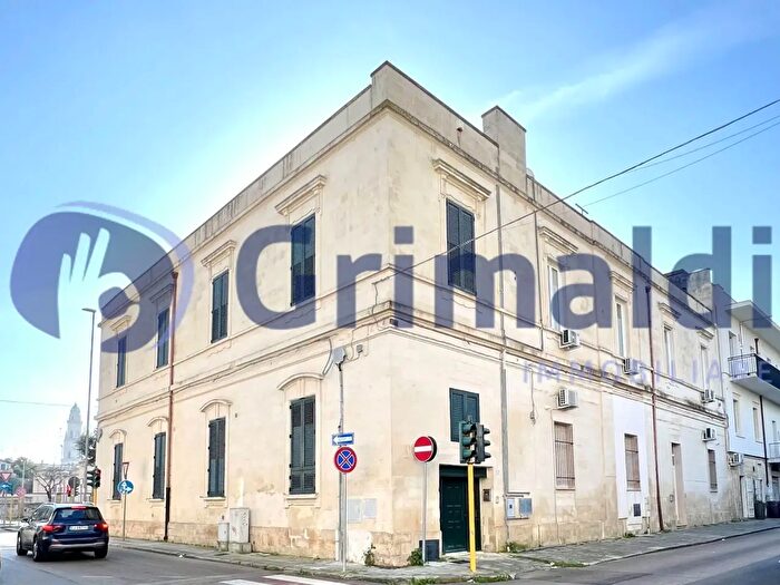 Appartamento trilocale in affitto in Via Egidio Reale, Lecce