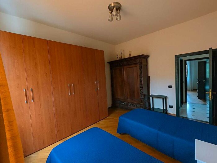 Appartamento quadrilocale in affitto in Le Cure, Firenze