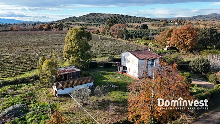 Casa con 7 locali in vendita in Strada Poggetti, Capalbio