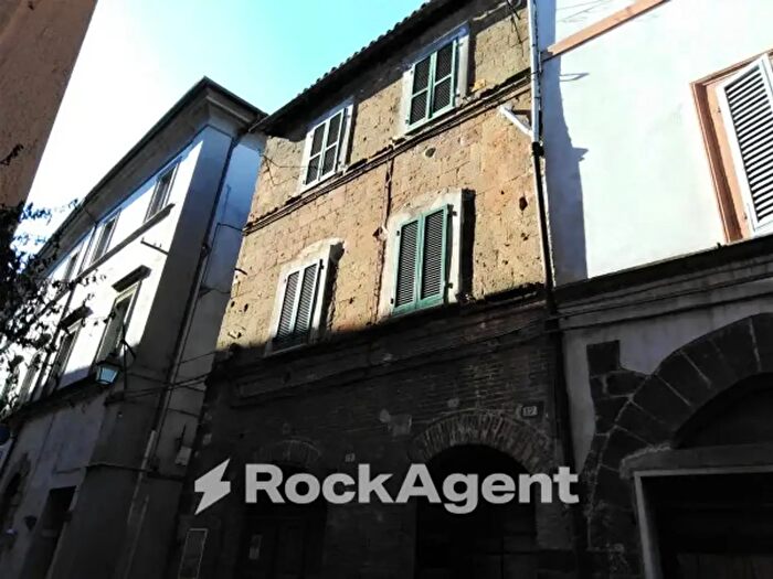 Appartamento con 5 locali in vendita in Via Roma, Acquapendente