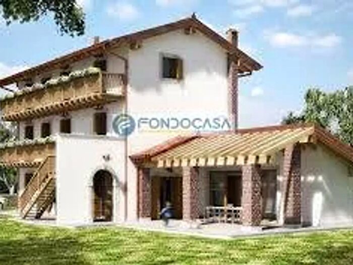 Casa con 6 locali in vendita in Via Marconi, Pozzolengo