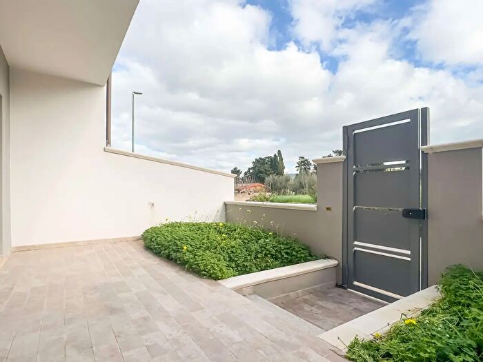 Casa quadrilocale in vendita in Via Martiri di Nassirja, Donori