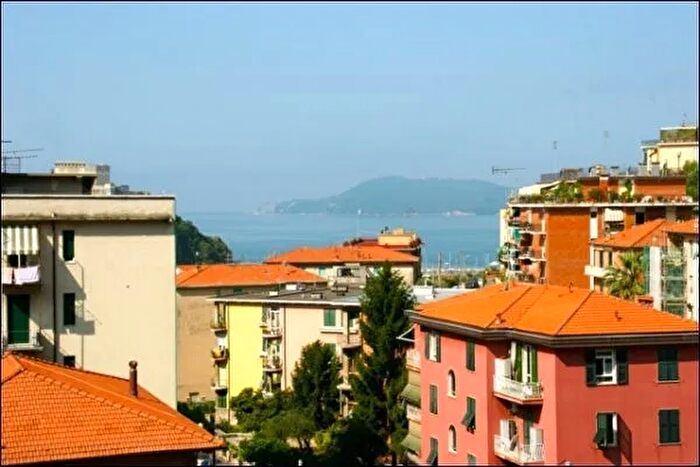 Appartamento trilocale in vendita in Lerici