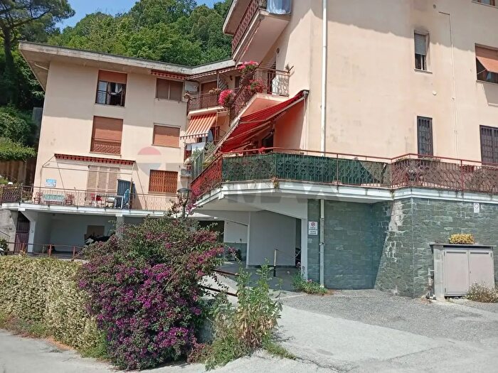 Appartamento quadrilocale in vendita in Via della Fonte, Rapallo