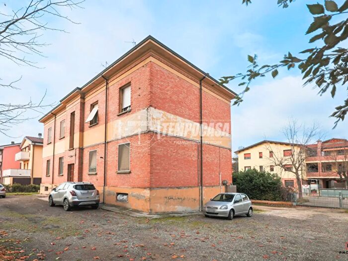 Appartamento quadrilocale in vendita in Via Martiri della Libertà, Massa Lombarda