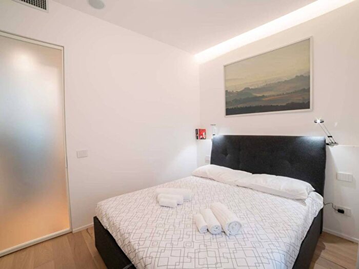 Appartamento bilocale in affitto in Via Savona, Solari, Milano