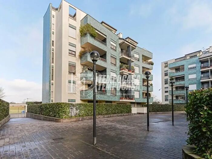 Appartamento quadrilocale in vendita in Via Bologna, Segrate