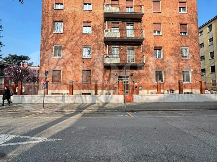 Appartamento trilocale in vendita in Via Eleonora Duse, Bologna