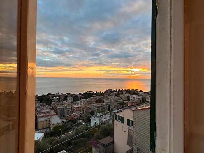 Casa trilocale in affitto in Via Crocifisso, Nervi, Genova