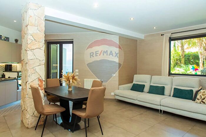 Appartamento trilocale in vendita in Via Ravanusa Tremestieri Etneo, San Giovanni La Punta