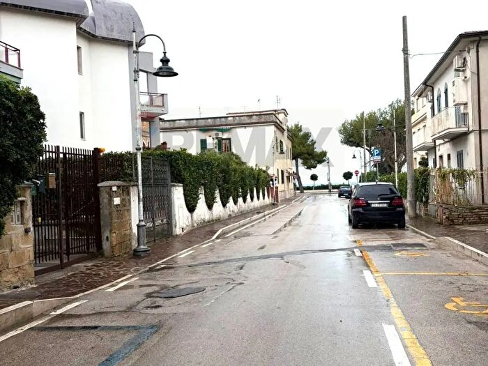 Appartamento trilocale in vendita in Minturno