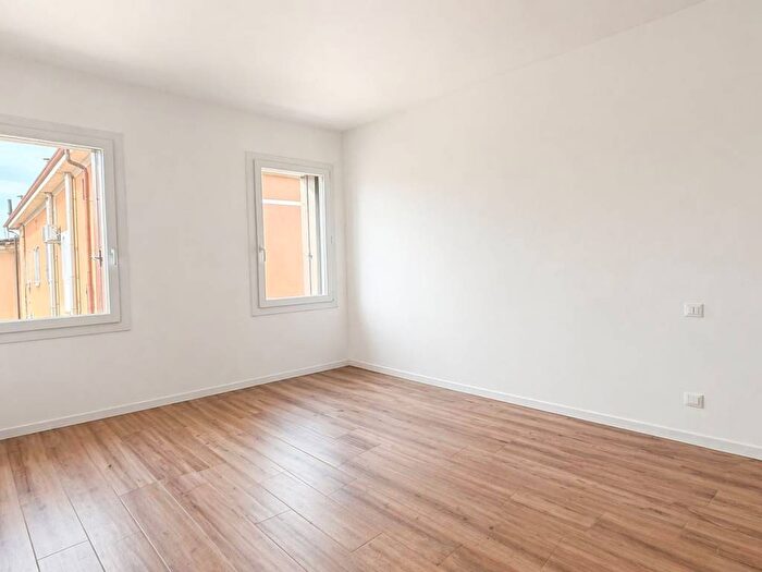 Appartamento trilocale in affitto in Via dei Cairoli, Santa Bertilla Mercato Nuovo, Vicenza