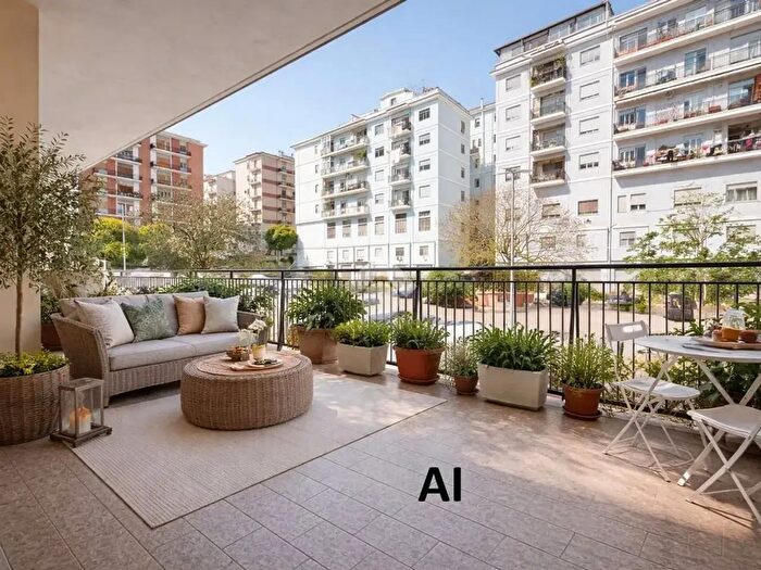 Appartamento quadrilocale in vendita in Via Consalvo Aragona, Cosenza