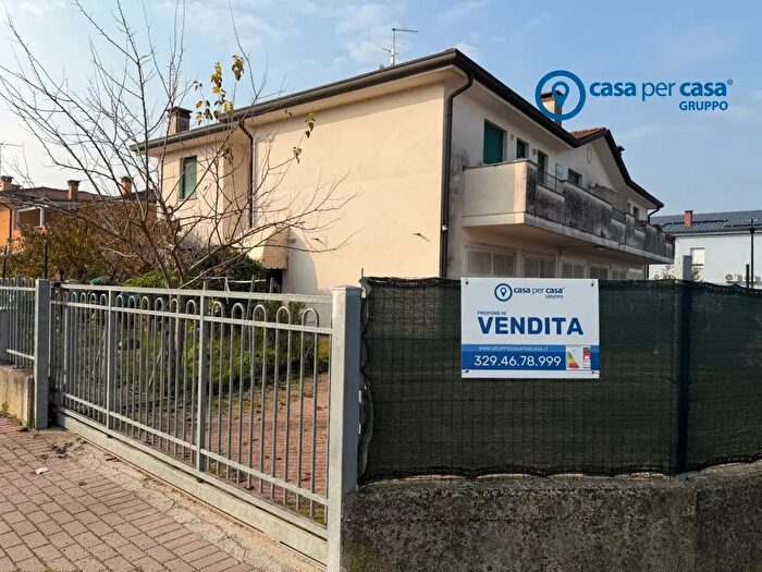 Appartamento bilocale in vendita in Via Vittorio Veneto, Ospedaletto Euganeo