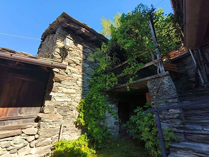 Casa quadrilocale in vendita in Chambave