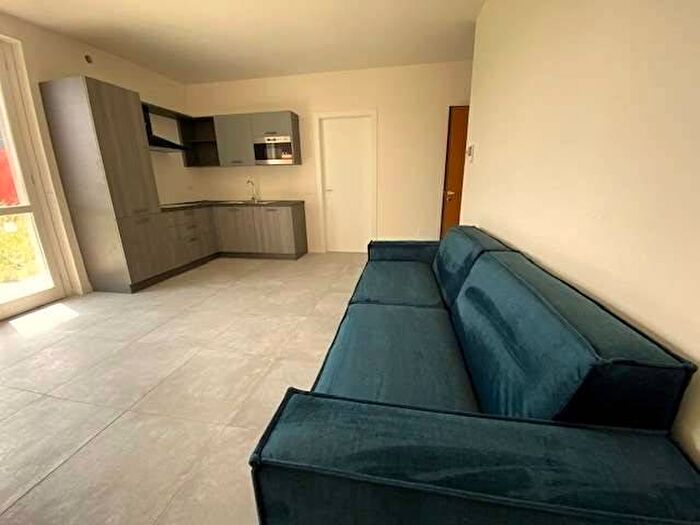 Appartamento trilocale in affitto in Ponte Rosso Le Braide Campoferro, Voghera