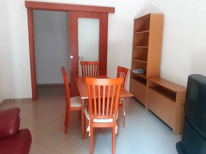 Appartamento trilocale in affitto in Via Mercato, Centro Storico, Crema