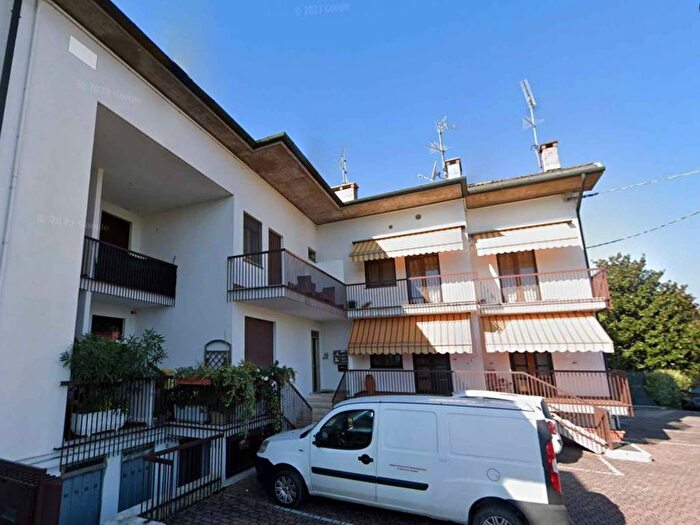 Appartamento trilocale in affitto in Viale Europa, Centro, Monteforte d'Alpone