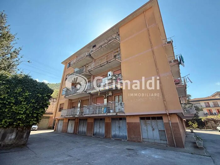 Appartamento trilocale in vendita in Via Aniello Salsano Snc, Cava De Tirreni