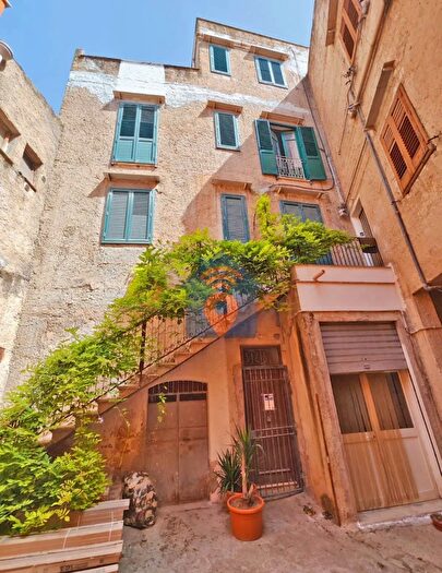 Appartamento con 5 locali in vendita in Via Milazzo Castelvetrano, Castelvetrano