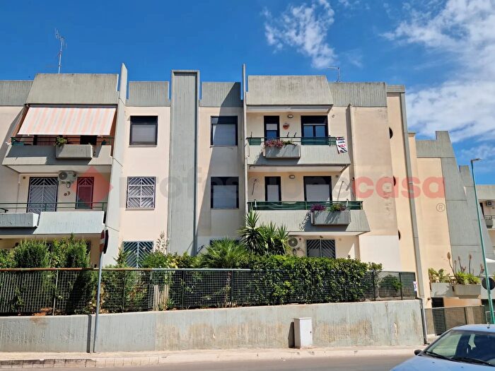 Appartamento trilocale in vendita in Via Marconi, Adelfia