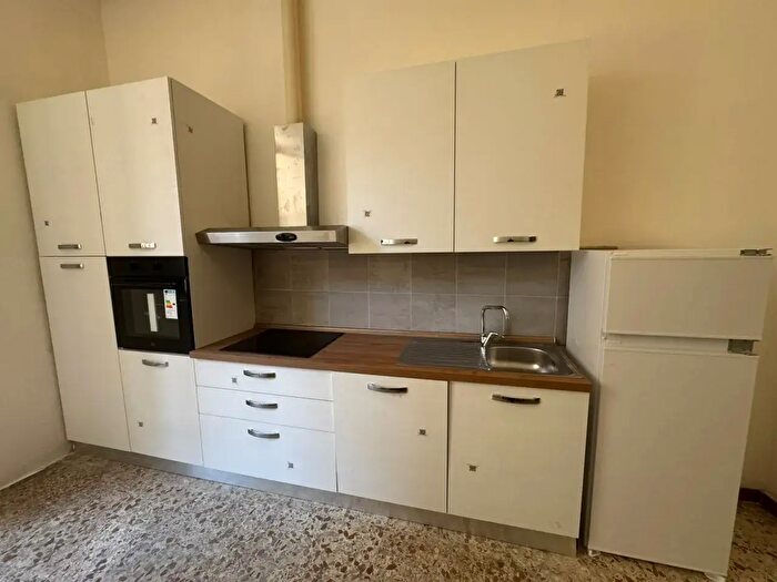 Appartamento quadrilocale in affitto in Via Bonifacio Lupi, Firenze